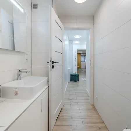 Jagiellonska Modern By Bookinghost Apartment