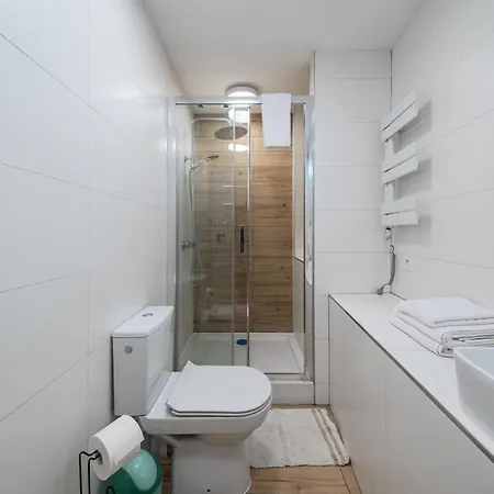 Jagiellonska Modern By Bookinghost Apartment *