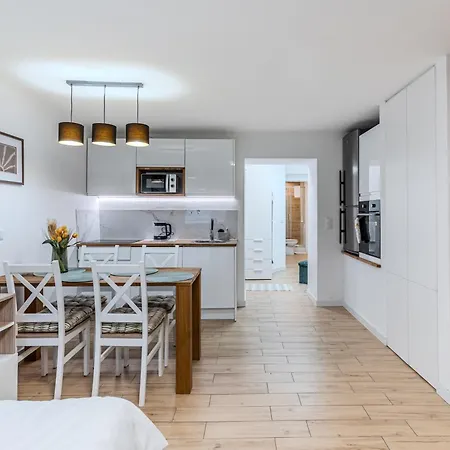 Apartment Jagiellonska Modern By Bookinghost *