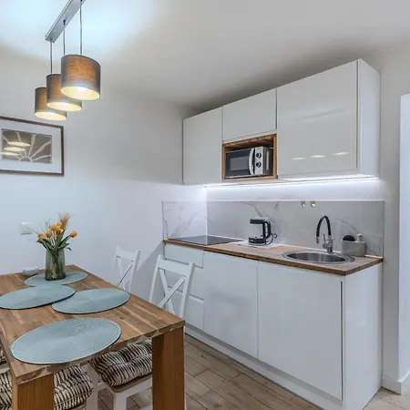 Jagiellonska Modern By Bookinghost Apartment *